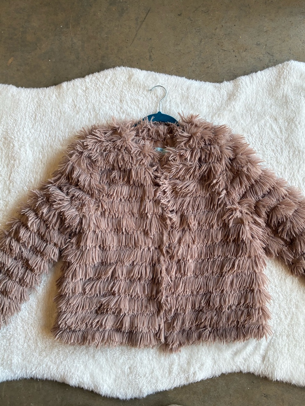Fringe shaggy fur jacket - M, light brown